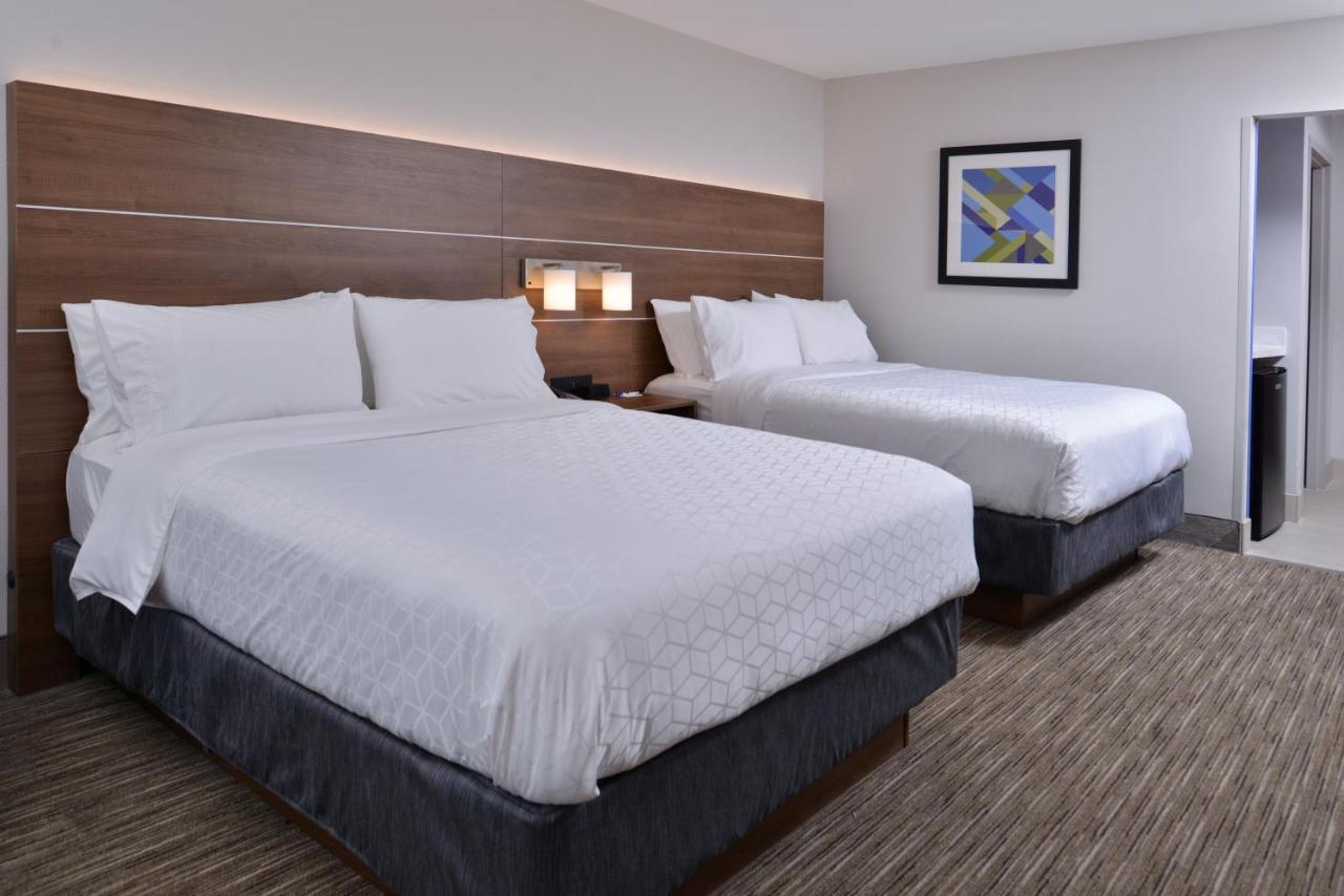 Holiday Inn Express & Suites - Marshalltown By Ihg Eksteriør billede