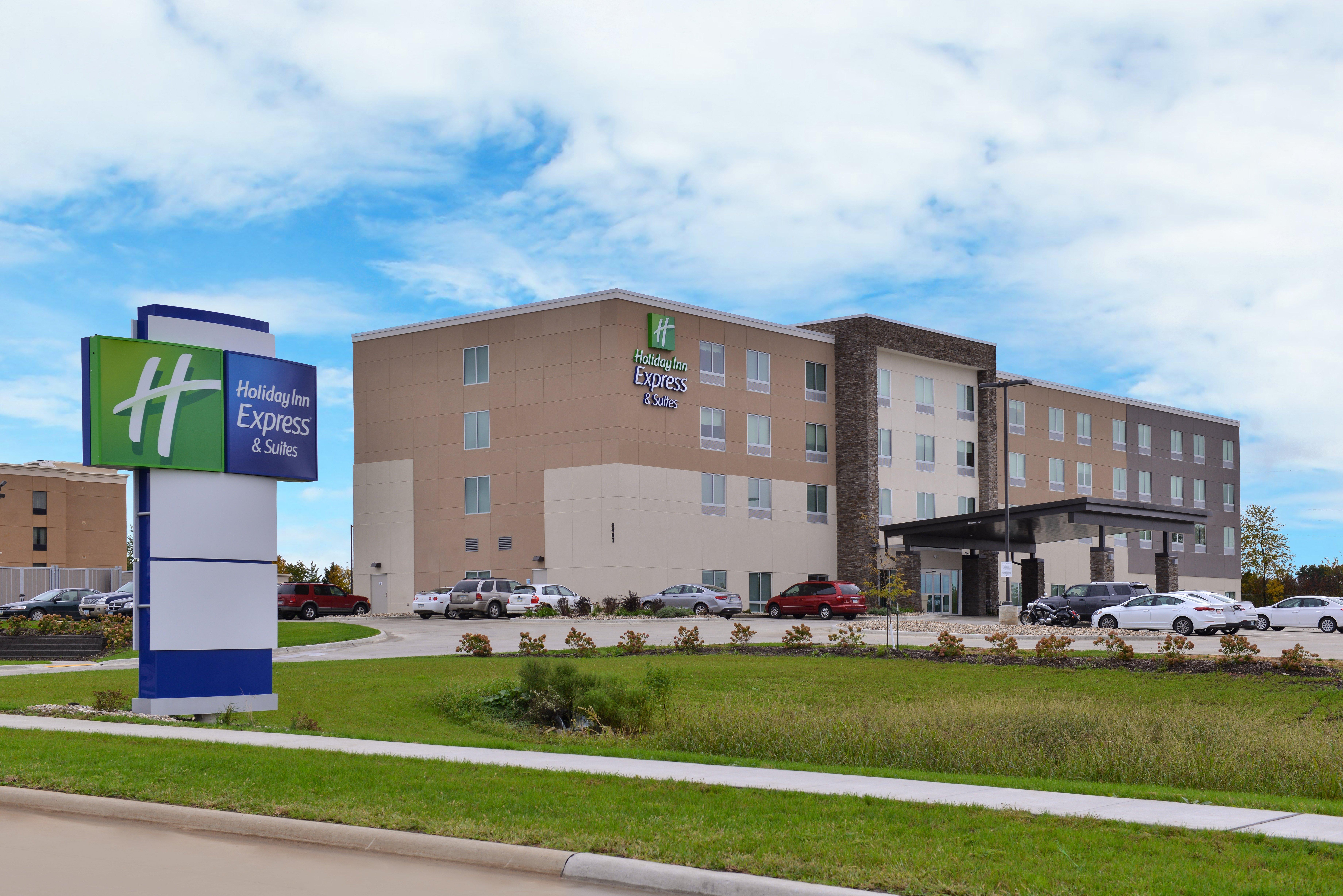 Holiday Inn Express & Suites - Marshalltown By Ihg Eksteriør billede